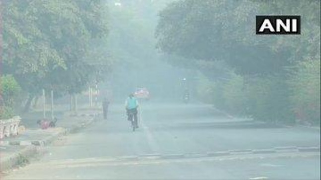 Delhi wakes up to hazy morning; air quality remains in 'poor category'