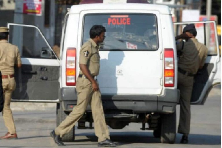 TRS MLA Mahipal Reddy Booked for Abusing, Threatening Scribe in Telangana’s Sangareddy District