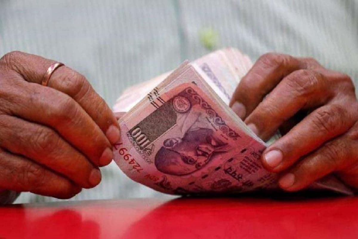 Rupee Slips 17 Paise to 73.73 Against US Dollar in Early Trade