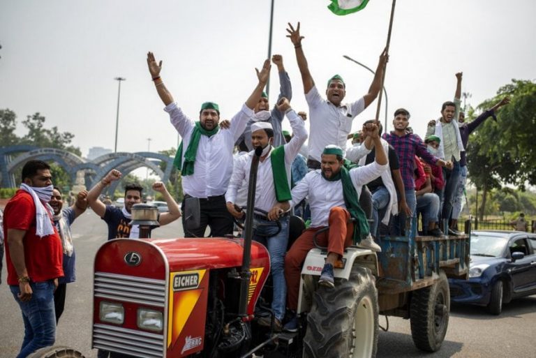 Ahead of Talks with Govt, Protesting Farmers Defer Proposed Tractor March