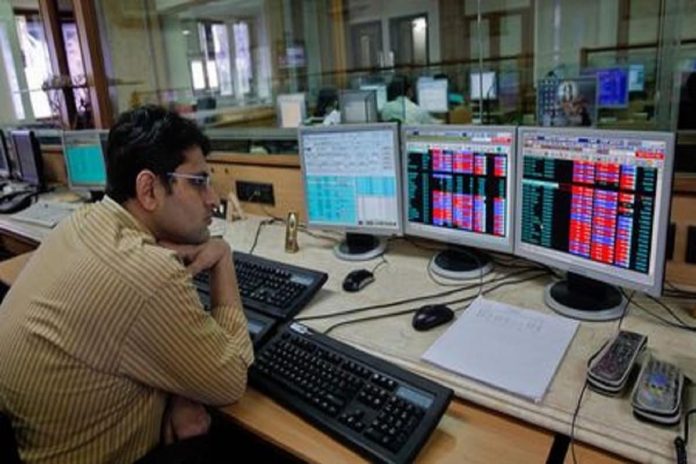 HDFC, Canara Bank, Indian Oil Corporation: Top Stocks Investors Should Watch Out for Today