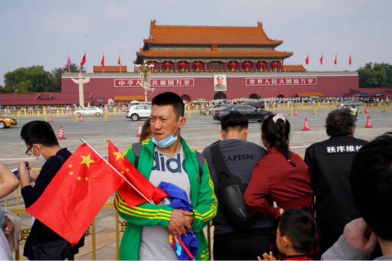 WHO to Sift Through Chinese Samples, Data in Hunt for Origins of Coronavirus