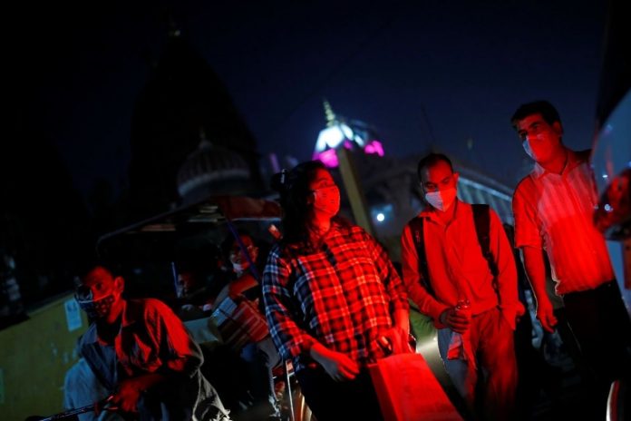 Masks Alone May Not Stop Covid-19 Spread Without Physical Distancing, Study Shows