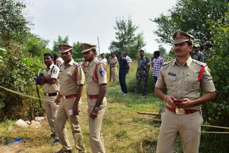 Tension After Andhra Pradesh Police Remove Tent Erected by Anti-Divis Pharma Protestors