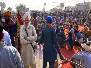 Farmers Protest LIVE Updates: SC to resume hearing pleas seeking removal of protesters; union leaders says new panel not a solution