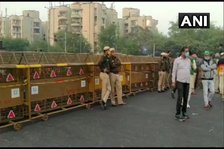 Protesting Farmers Agree to Open Chilla Road at Noida Border