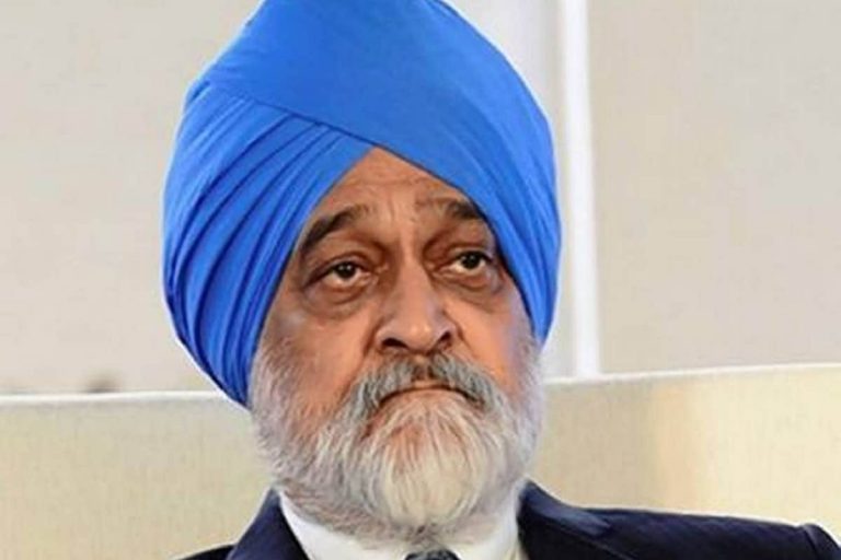 Those Who Can Afford Pfizer, Moderna Vaccines Should Not be Denied Access: Montek Ahluwalia