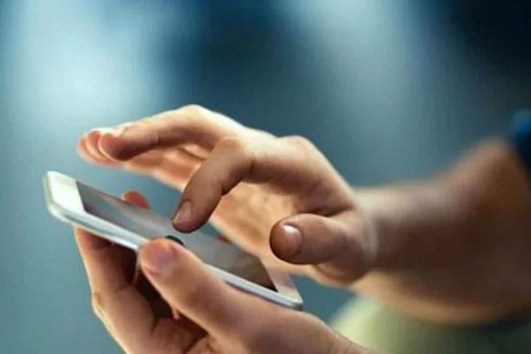 India Aims to Surpass China to Become World’s Largest Smartphone Manufacturing Hub: Govt