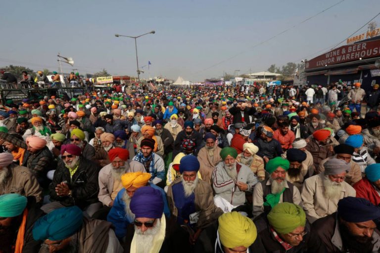 Protesting Farmers’ Steadfast in Their Demands as Delhi Temperature Plummets to Season’s Lowest Yet