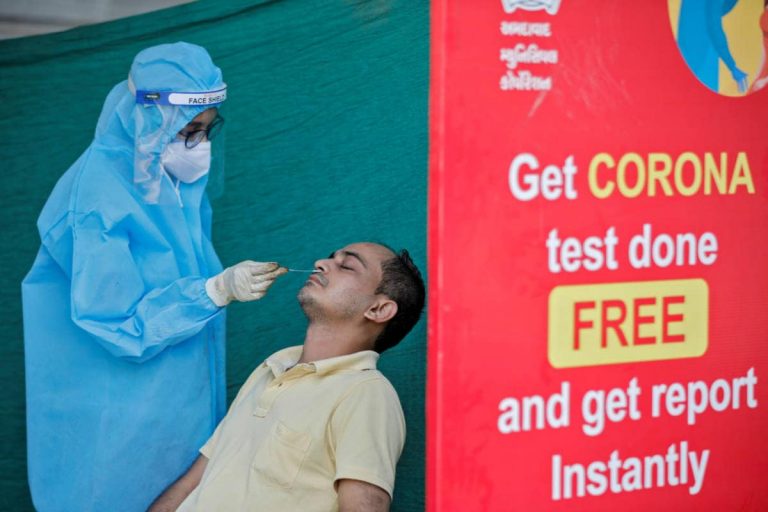 India on the Cusp of Authorising First Set of Covid-19 Vaccines, Says Harsh Vardhan as Infections Cross 1 Crore