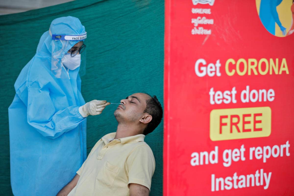 India on the Cusp of Authorising First Set of Covid-19 Vaccines, Says Harsh Vardhan as Infections Cross 1 Crore