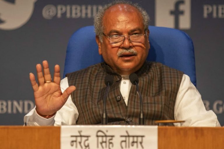 Farmers’ Delegation from Western UP Meets Union Min Narendra Tomar, Extends Support to Agri Laws