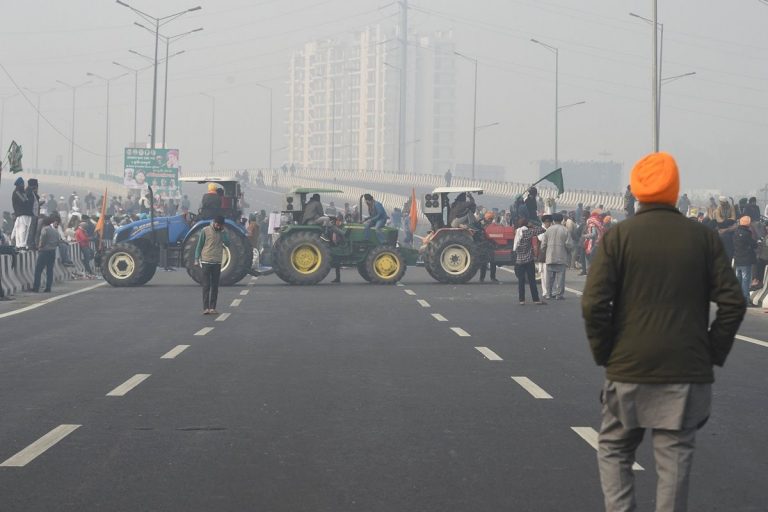 Farmers Block All 14 Lanes of NH9 at UP Gate on Delhi-Ghaziabad Border for 8 Hours