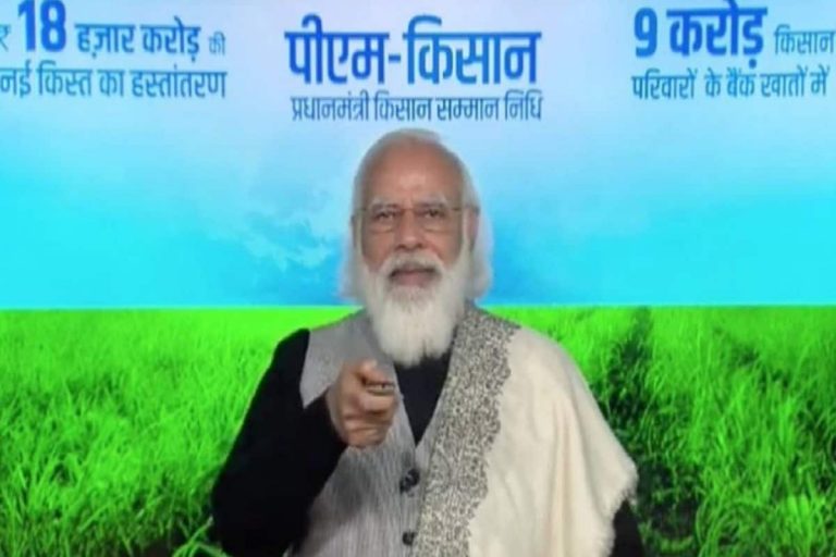 PM Modi Interacts With Farmers, Lauds Tamil Nadu’s Subramani for Using Drip Irrigation