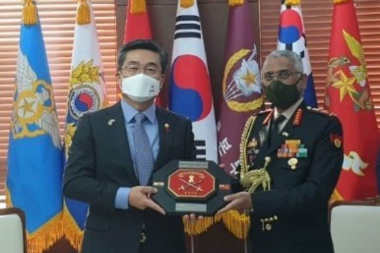 Gen Naravane Begins Rare Visit to South Korea amid Tense India-China Ties, Holds Talks with Top Military Brass