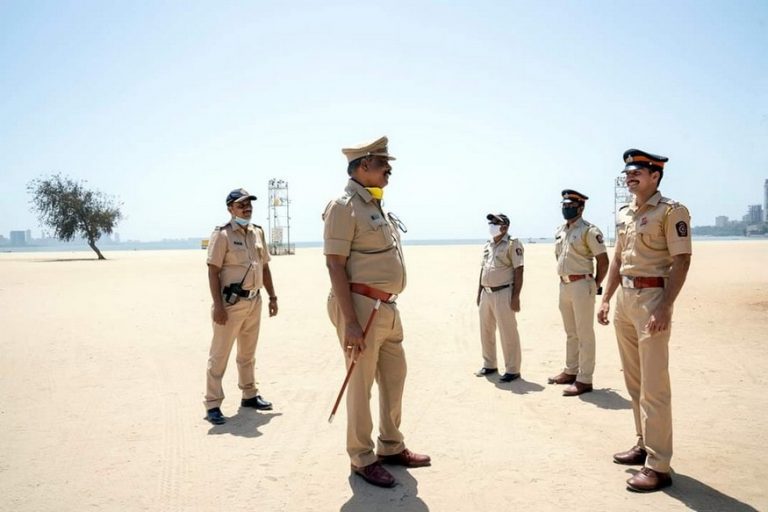 Mumbai Police Files ‘C Summary’ Report in Court Case Against Woman Who ‘Held Free Kashmir’ Poster at Protest