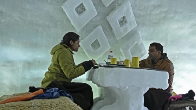 Srinagar freezes at -7.7° C as cold wave prevails in Jammu and Kashmir