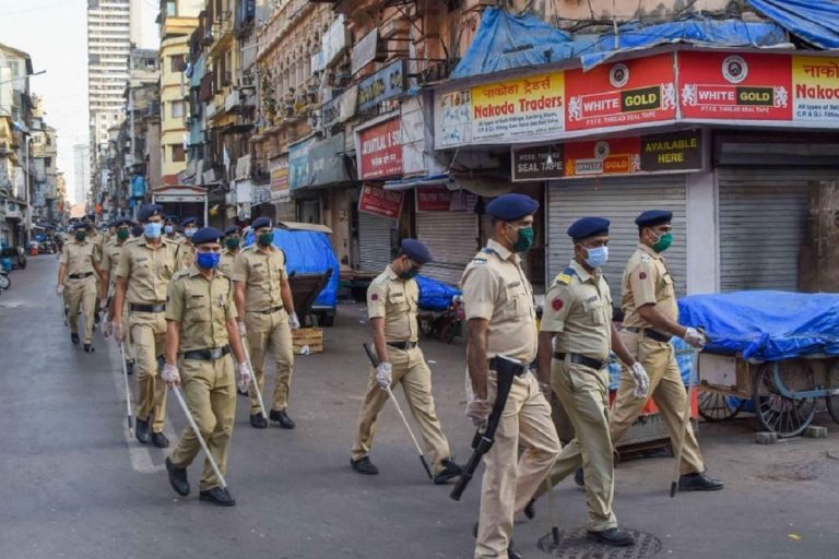 “Stay at Home, Else…”: Cops in Maharashtra’s Amravati Make Their Stand on Lockdown Clear