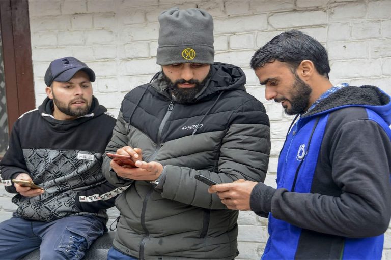 4G Mobile Internet Services Being Restored in Entire Jammu and Kashmir, Says Top Official