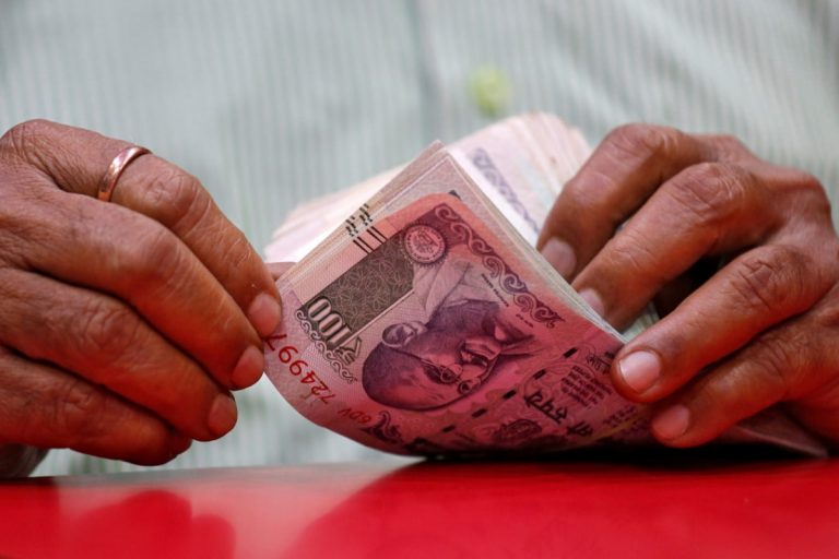 Rupee Surges 16 Paise to 72.33 Against US Dollar in Early Trade