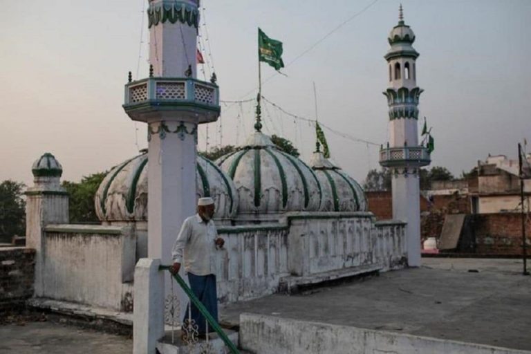 Hindu by Faith, Quranic Calligrapher by Passion: How a Painter in Hyderabad Keeps Arabic Art Alive