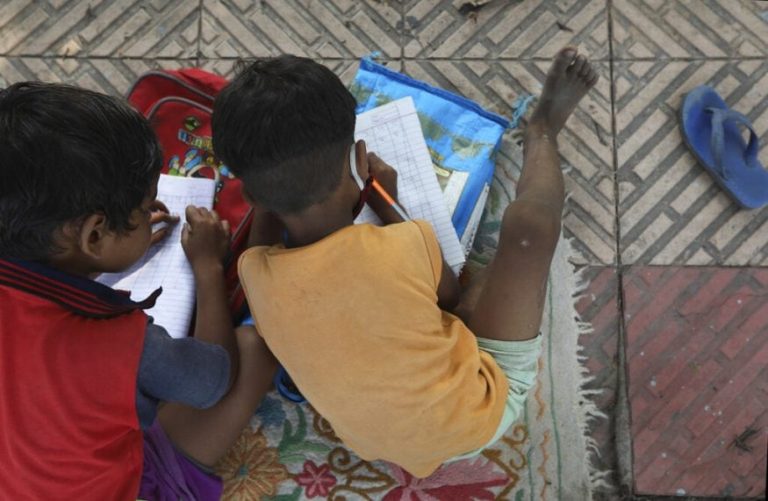 SC Stays HC Verdict Asking Schools to Provide Gadgets, Internet to Poor Students