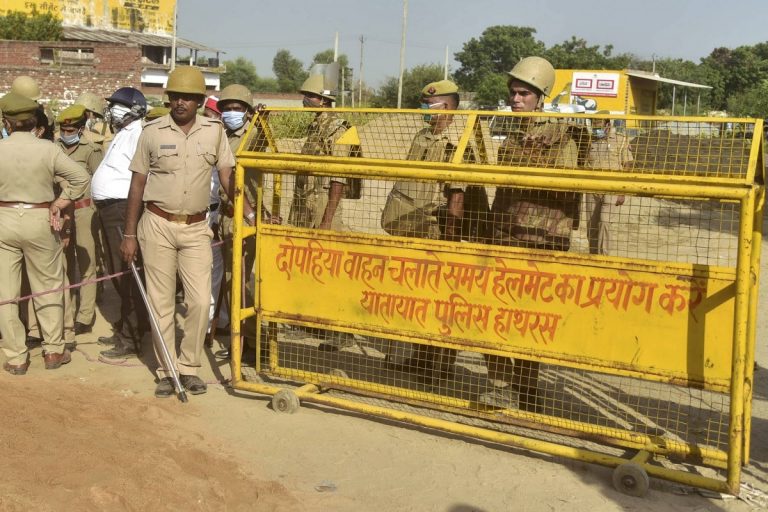 UP STF Raids Delhi Offices of PFI and its Student Wing, Say Officials