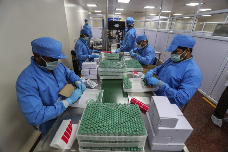 Centre Asks 5 States, Including Maharashtra & Punjab, to Expedite Covid Vaccination of Healthcare Workers