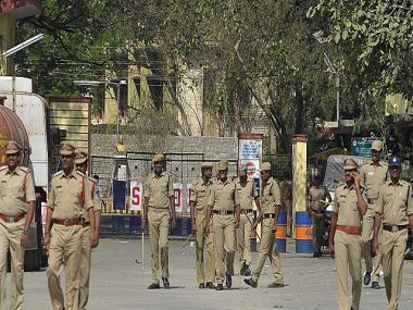 Telangana HC directs police to block all illegal instant loan apps, arrest those behind them