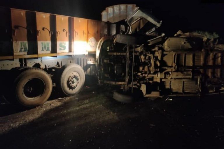 Kurnool Accident: 13 Killed, 4 Injured in Collision Between Bus, Truck in Andhra Pradesh