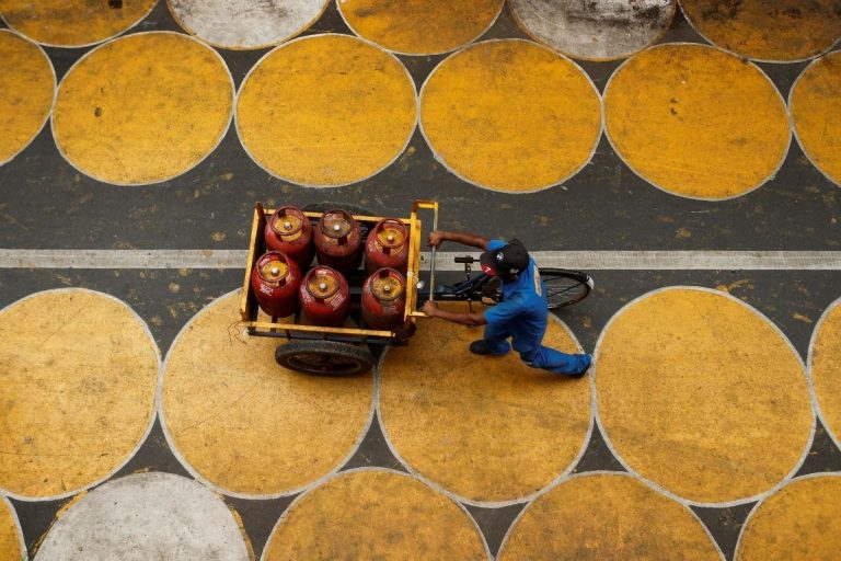 Price of Cooking LPG Gas Hiked by Rs 50 in Delhi, to Cost Rs 769 Per Cylinder from Tomorrow