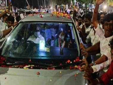 VK Sasikala reaches Chennai after 23-hour road trip from Bengaluru, accorded grand welcome