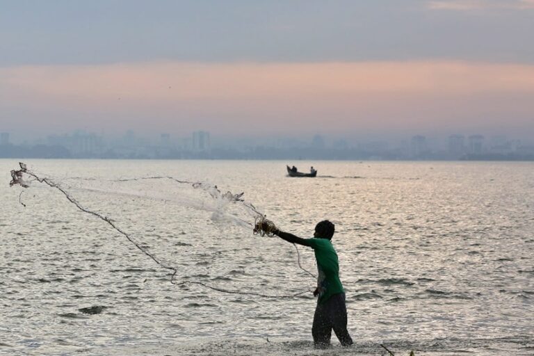 Pakistan Arrests 11 Indian Fishermen for Allegedly Trespassing Into Its Territorial Waters