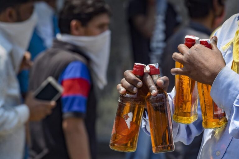 Delhi-made Foreign Liquor? City Will Get Own Booze Standard, Drinking Age to be Reduced from 25 to 21