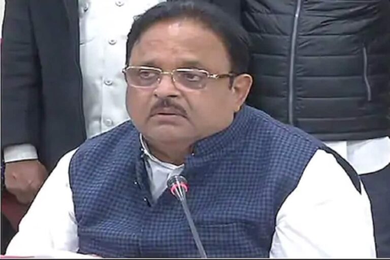 Vaccine Drive Could Stop Mid-way, Warns Rajasthan; Centre Says No Shortage of Doses