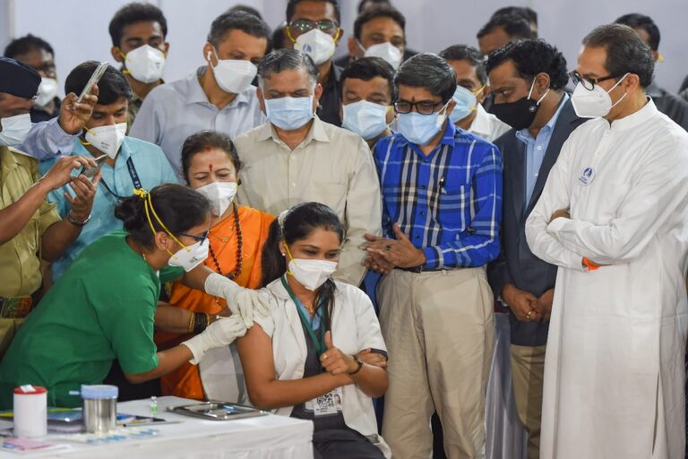 Covid-19: After Mumbai, Maha Govt Allows Vaccine Centres to Operate 24X7 as Cases Mount