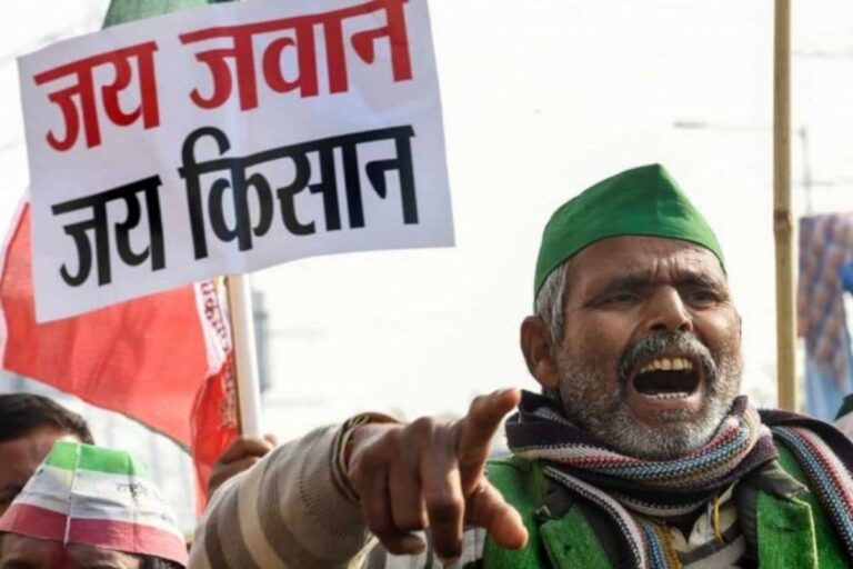 Family Members of Tractor Driver Stage Dharna with His Body in Rajasthan