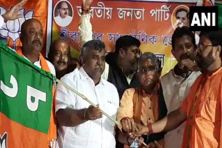 Amid Reports of Mamata Going With Fresh Faces Instead of Sitting MLAs For Assembly Polls, Another TMC Leader Joins BJP