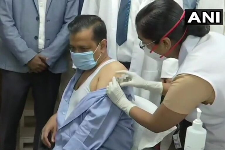 Coronavirus LIVE Updates: Nirmala Sitharaman, Kejriwal & Manmohan Singh Get Vaccinated