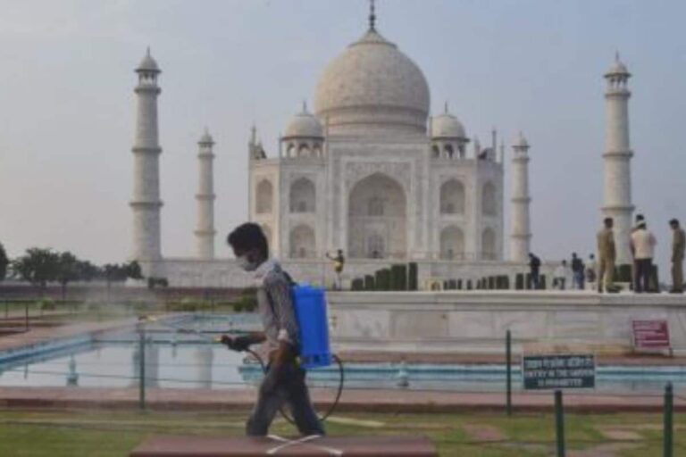 International Women’s Day 2021: Free Entry for Women Today at Taj Mahal, Other ASI Monuments