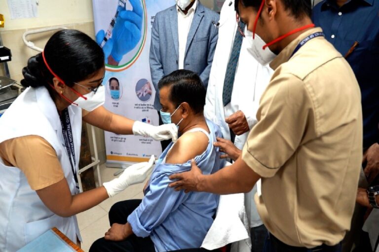 Delhi CM Arvind Kejriwal, Along with His Parents, Gets Covidshield Shots, Says ‘We Are Fit