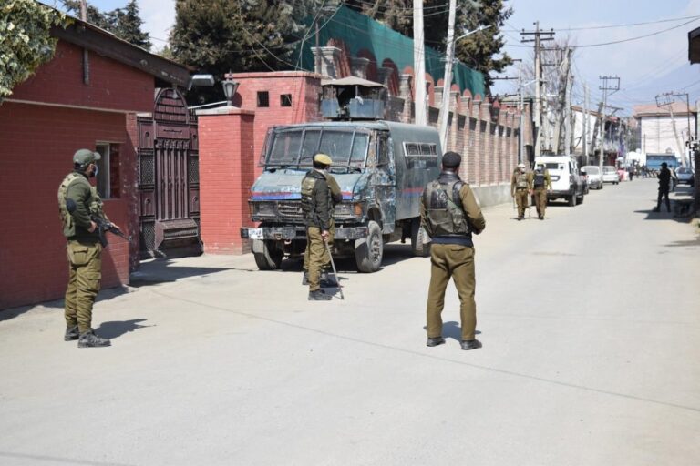 Mirwaiz Umar Farooq Remains Under House Arrest, Not Allowed to Lead Friday Prayers: Hurriyat