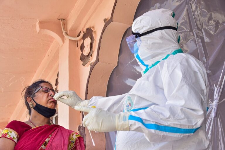 Coronavirus News Live Updates: Maha Caseload Could Reach 3 Lakhs by April With Current Rate, Says Govt