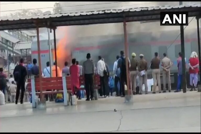 After Shatabdi Fire Incident, Railway Mulls Severe Penalty for Smoking in Trains if it Leads to Property Damage