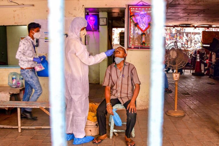 Maha Sees Slight Dip in Covid Tally, Records 24,645 New Cases; Health Min Says CM Uddhav Extremely Worried