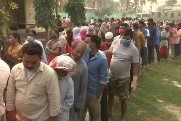 News18 Afternoon Digest: Bengal, Assam See 24.61%, 24.48% Voter Turnout Till 11AM, Night Curfew in Maha from Sun & Other Top Stories