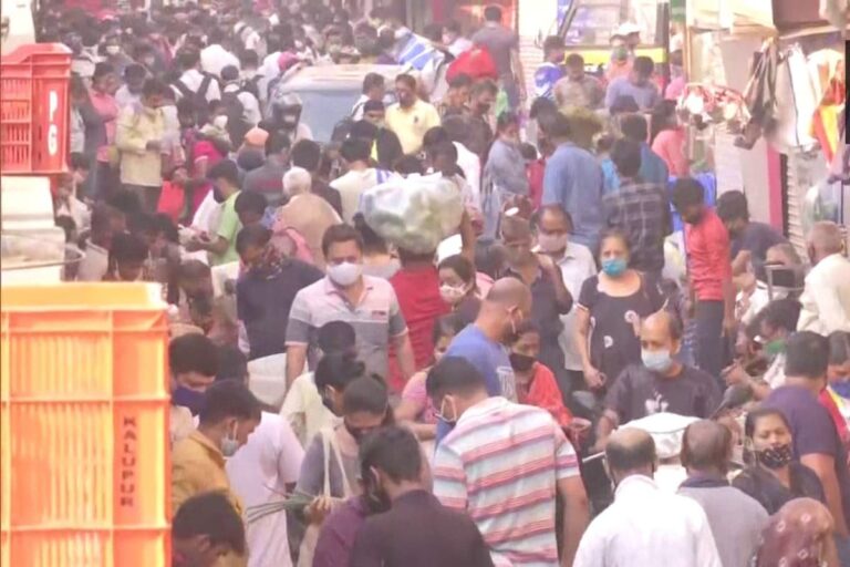 Nashik’s ‘Different Approach’ to Prevent Coronavirus Lockdown: Entry Fee in Markets