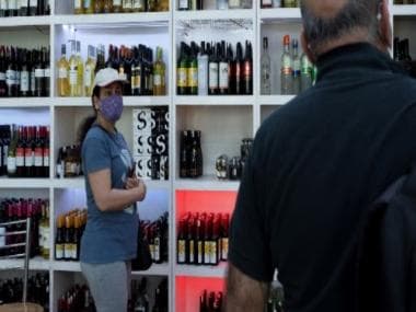 Delhi government lowers minimum drinking age from 25 to 21 years