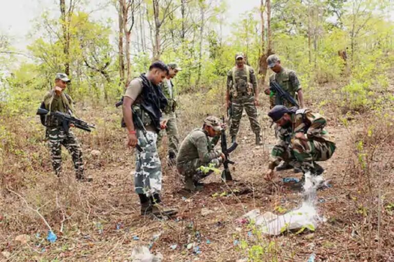 Kin of CRPF Jawan Abducted by Naxals Stage Protest in J&K, Demand Assurance for His Safe Release