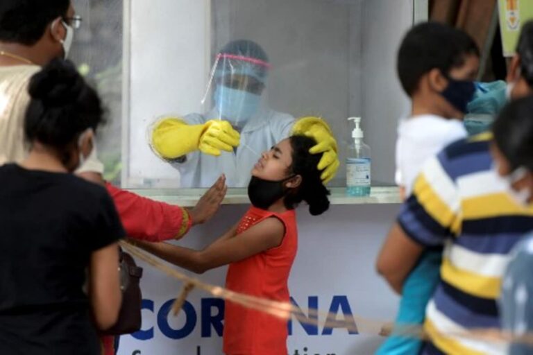People Collecting Swab Samples for Covid Tests on Their Own in Bengal Hospital; Report Sought